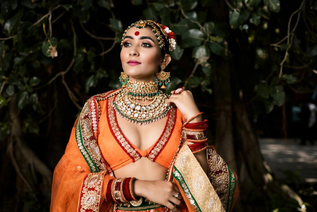 How to Coordinate Your Engagement Dress for Ladies with Your Partner's Outfit How to Coordinate Your Engagement Dress for Ladies with Your Partner's Outfit