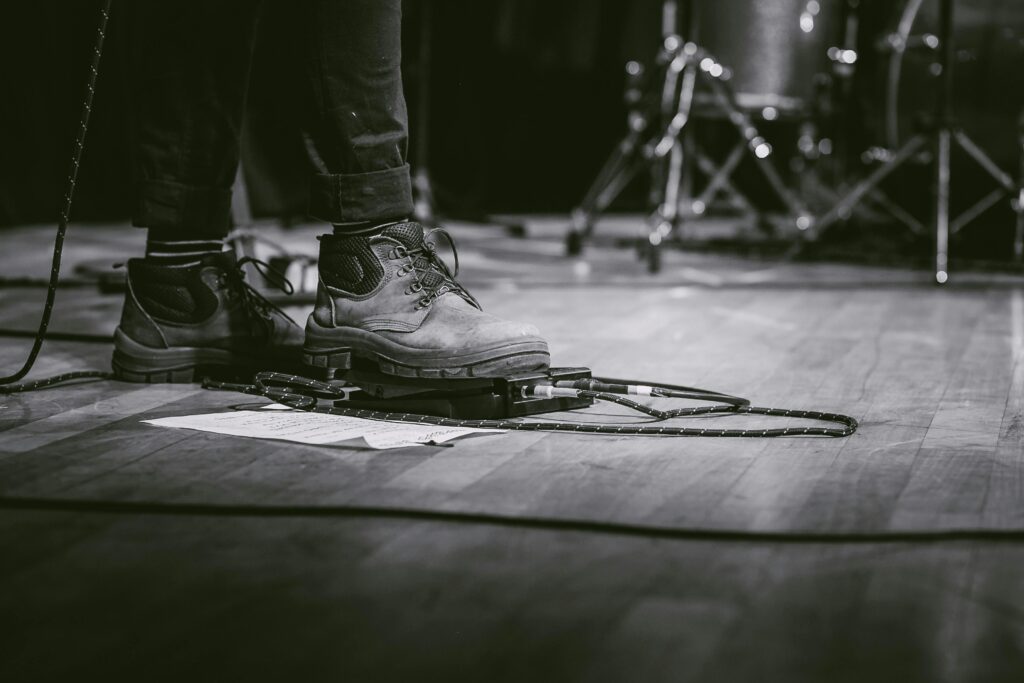 How to Use Black Tennis Shoes Effectively